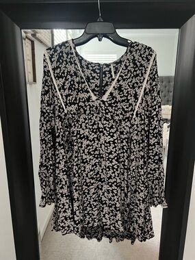 Free People Black and White Floral V-Neck Long Sleeve Dress